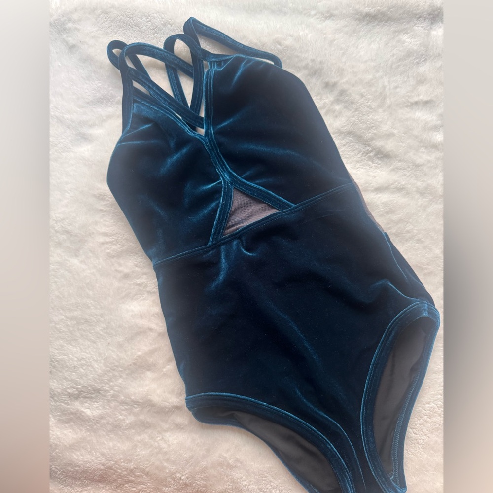 FIVE DANCEWEAR blue velvet youth YXL gorgeous color